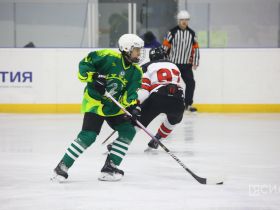 Более 20 любительских команд собрала «Ночная хоккейная лига» в Якутии