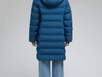 Утепленное пальто с капюшоном