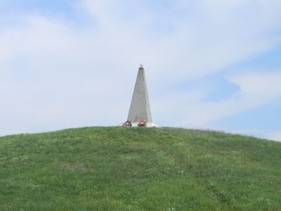 Обелиск на месте расправы белогвардейцев над мирными жителями в период гражданской войны