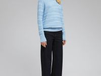 Джемпер приталенного силуэта