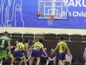 В Якутске мужские баскетбольные команды начали бороться за путёвки на игры в Нюрбе