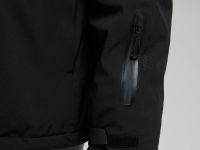 Горнолыжная куртка полуприлегающего силуэта