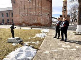 Глава СЖР Владимир Соловьёв возложил цветы к мемориалу погибшим в Беслане