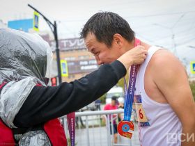 Стали известны имена победителей марафона Олонхо в Якутске