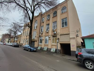 Здание богадельни при Старообрядческом Покрово-Ильинском соборе, построенной на средства Н.А. Панина