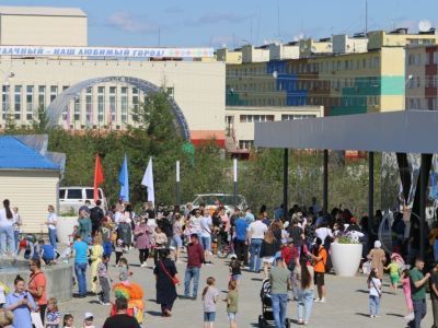 Салютом отметили удачнинцы открытие Центральной площади