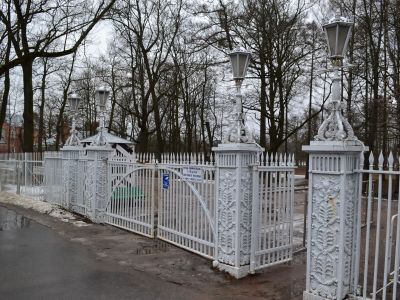 Ворота Кадетские