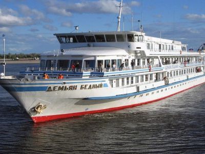 Круизные лайнеры «Ленатурфлота» начинают туристические поездки