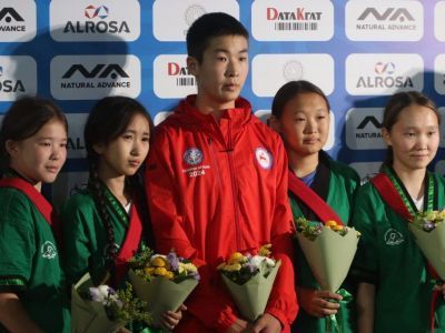 «Дети Азии». Пять медалей по борьбе алыш оказались у якутских спортсменов