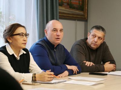 Глава Мирнинского района во вторник работал в Тас-Юряхе.