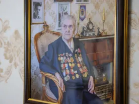 Участнице Великой Отечественной войны вручили нагрудный знак почётного гражданина Якутии