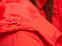 Утепленная куртка с капюшоном