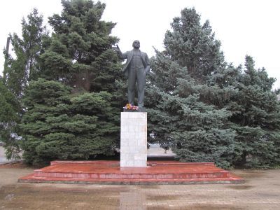 Памятник В.И.Ленину