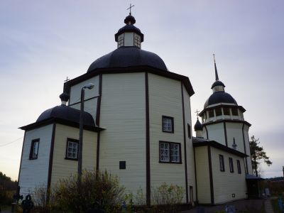 Воскресенская церковь (деревянная)