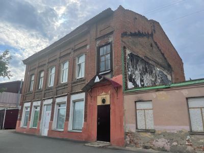 Образец городского административного здания