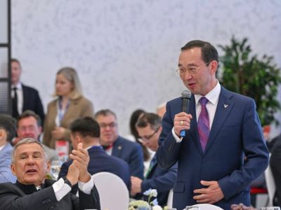 Айсен Николаев принял участие в деловом завтраке «Газпромбанка»