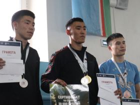 Антон Уваров стал победителем турнира по многоборью среди студентов Якутии