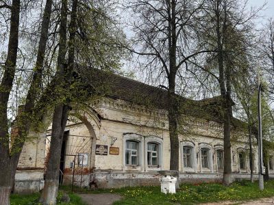 Здание мельницы с маслобойным заводом С.В. Шабарковского