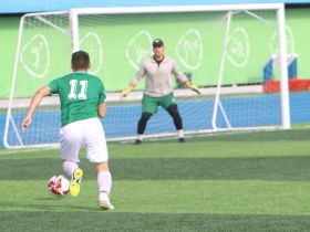 Определены финалисты чемпионата Якутии по мини-футболу