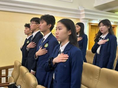 В Якутске начал работу патриотический форум старшеклассников