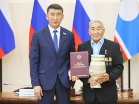 В Якутии отметили 80-летие Героя Труда России Михаила Готовцева