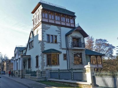 Особняк Ацатурова