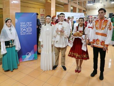 Студенты научат обряд понимать