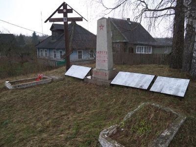 Воинское кладбище воинов Советской Армии, погибших в боях с немецко-фашистскими захватчиками, за освобождение Холмского района в период Великой Отечественной войны