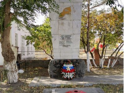 Братская могила участников гражданской войны