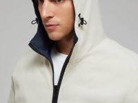 Двухсторонняя куртка с капюшоном