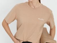 Базовая футболка прямого кроя