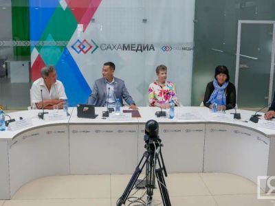 Тимур Ханды: «Мы должны обеспечить комфортные условия для работников торговли в Якутии»