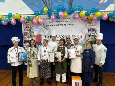 В Таттинском районе провели кулинарный конкурс для школьников к 80-летию Иннокентия Тарбахова