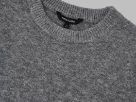 Вязаное платье полуприлегающего силуэта