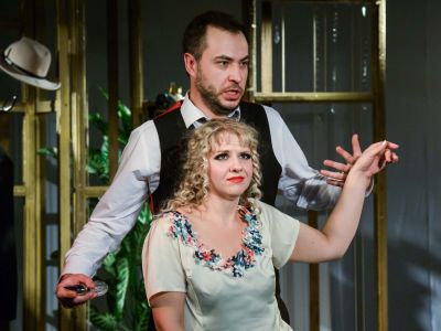 Билеты на Шесть блюд из одной курицы (Дворец школьников) / Театр | Афиша | ИнфоТаймс