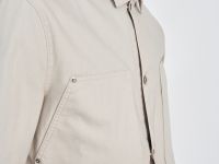 Джинсовая куртка с карманами