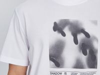 Свободная футболка с принтом