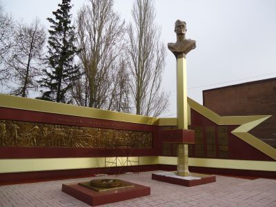 Мемориал памяти подвигу рабочих завода им. Куйбышева в тылу и на фронтах Великой Отечественной войны
