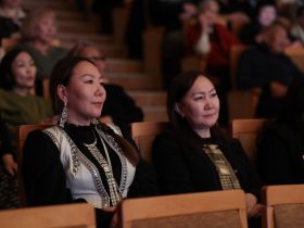 В Якутске ко Дню родного языка и письменности наградили выдающихся деятелей