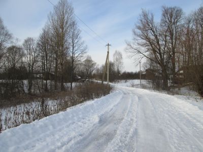 Памятное место, где в ноябре 1941 г. возникли партизанские отряды, объединившиеся в партизанскую дивизию "Дедушка". В декабре 1941 г. здесь был создан штаб партизанских отрядов района