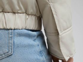 Утепленная куртка с отложным воротником