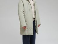 Утепленное пальто с утяжниками на талии