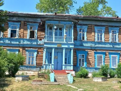 Комплекс Иркутского сельскохозяйственного училища: главный корпус (деревянный)