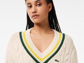 Женский вязаный свитер Lacoste c V-образным вырезом