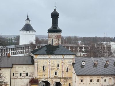 Церковь Иоанна Лествичника над Святыми вратами
