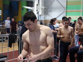 Около 200 участников собрал республиканский турнир по хапсагаю Иннокентия Халдеева