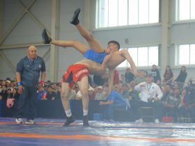 В Таттинском районе стартовали предварительные схватки по хапсагаю