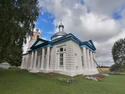 Церковь Введенская с интерьером