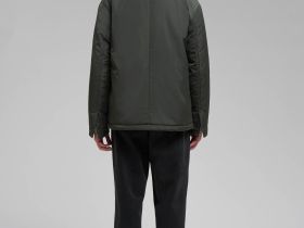 Куртка с искусственным утеплителем и водоотталкивающей пропиткой