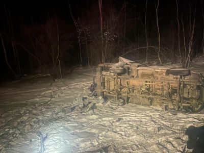 Пассажир погиб при опрокидывании автомобиля возле Тит-Ары